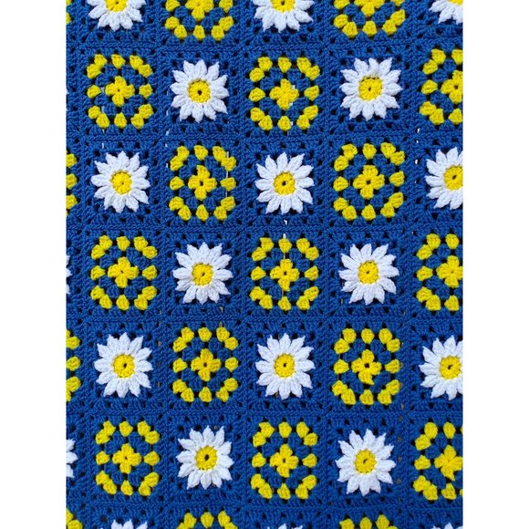 Vintage Handmade Daisy Granny Square Crochet Blanket Afghan - Picture 1 of 4